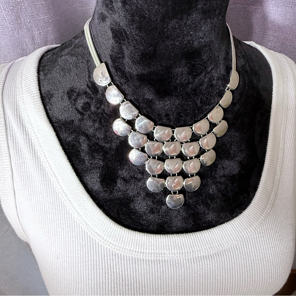Express -  Silver Necklace